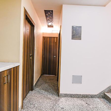 Fabexpress Scholer Motel Calcutta Extérieur photo