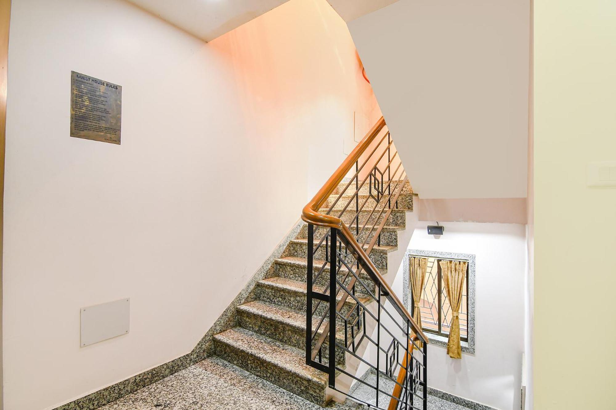 Fabexpress Scholer Motel Calcutta Extérieur photo